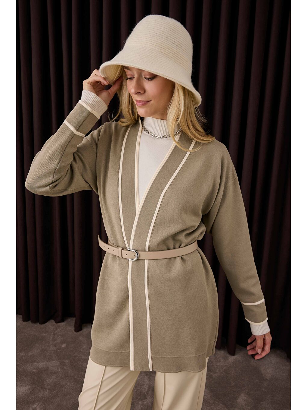 Bej Şerit Detaylı Hırka Vizon-Kemik-2