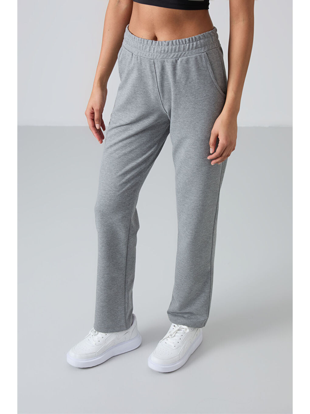 Gri Melanj Yüksek Bel Cepli Rahat Form Klasik Paça Kadın Eşofman Alt - 94584