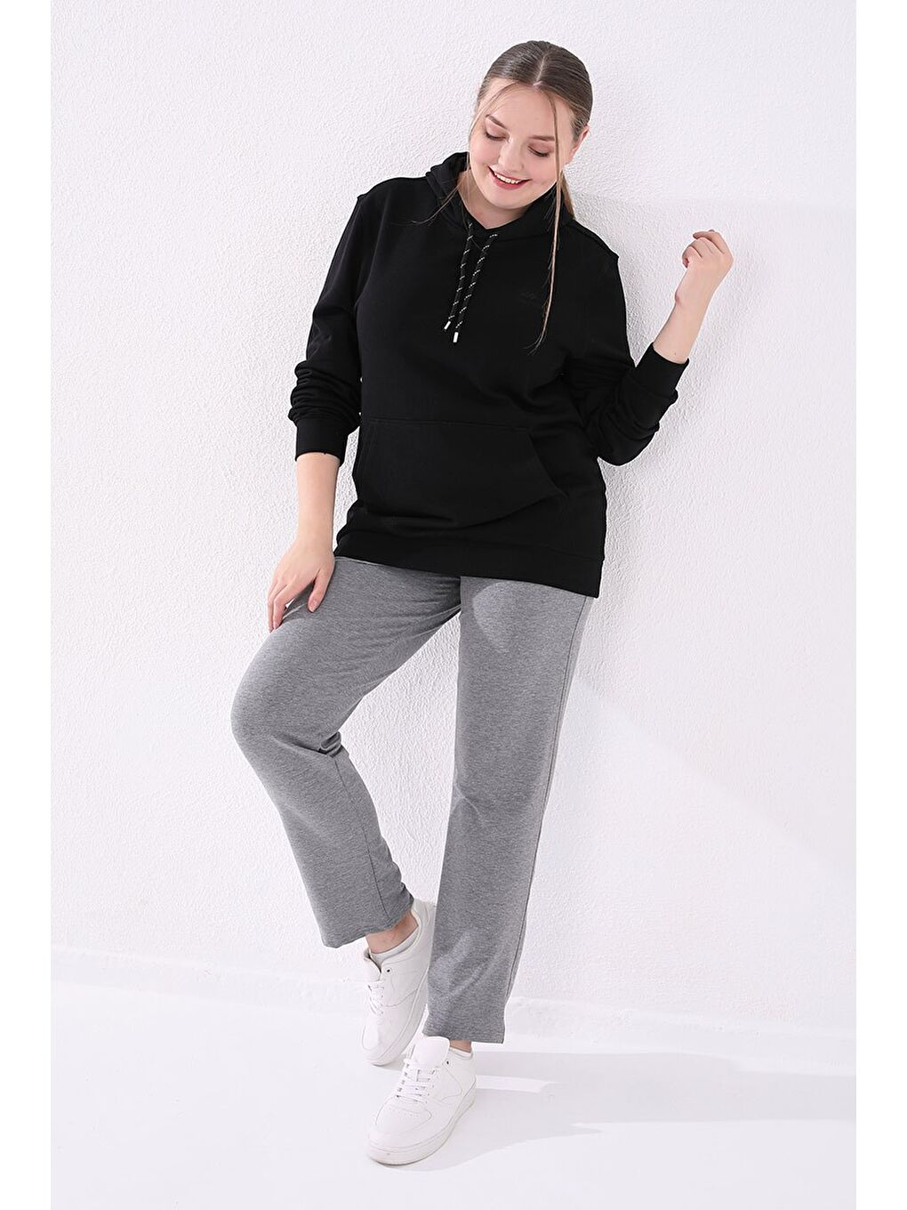 Gri Melanj Cepli Rahat Form Klasik Paça Kadın Büyük Beden Eşofman Alt - 94014-2