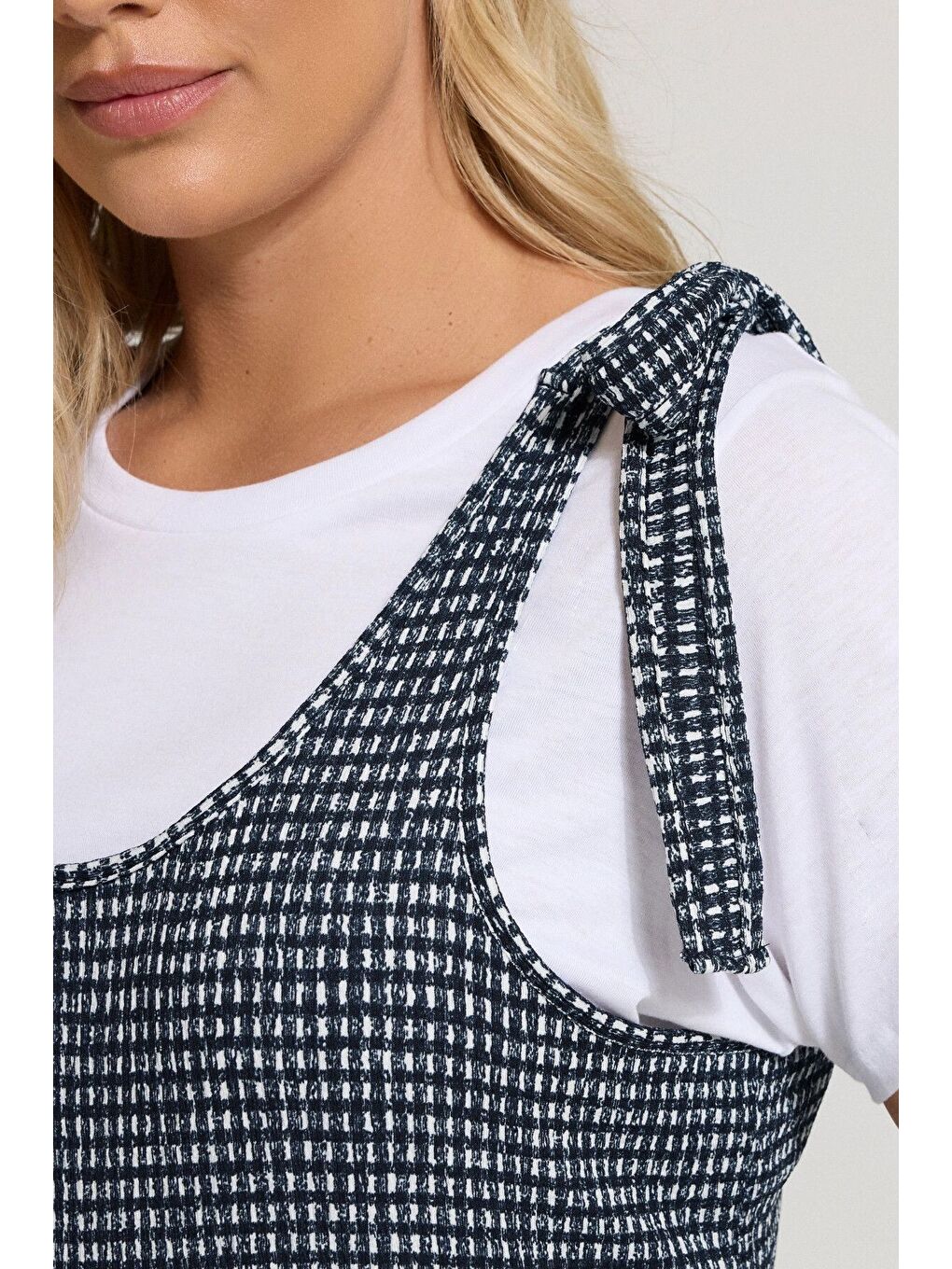 Lacivert Büyük Beden Bol Paça Askıları Bağlamalı Kare Desenli Maxi Tulum 160362-3