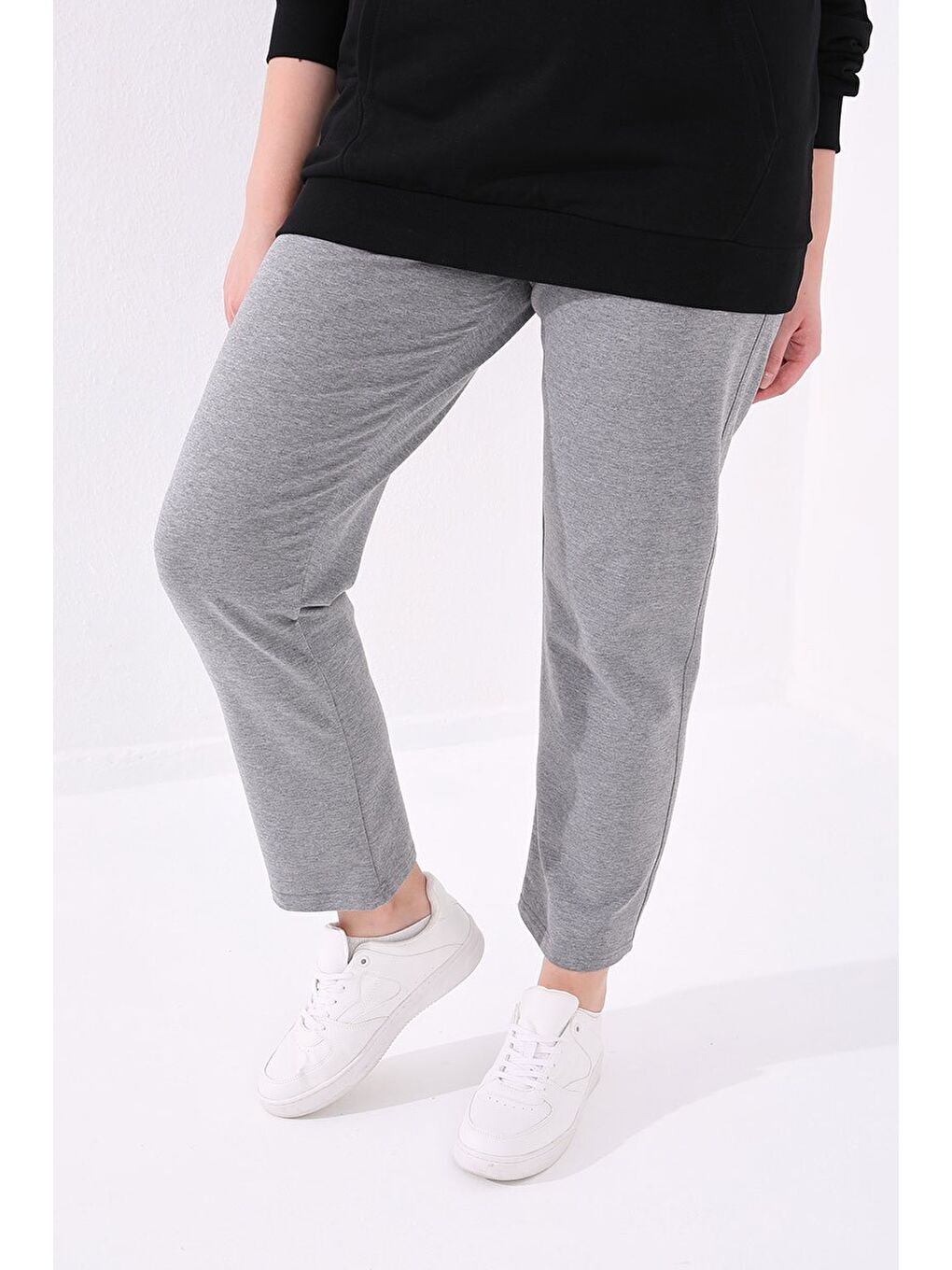 Gri Melanj Klasik Paça Taş Detaylı Kadın Büyük Beden Eşofman Alt  - 94040-3