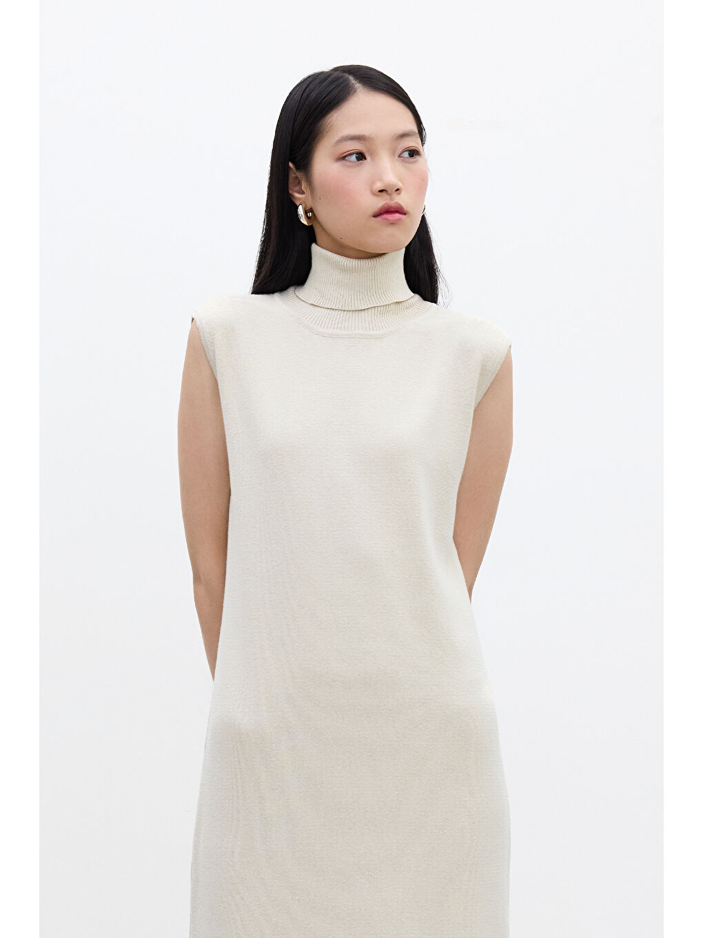 Kolsuz Yüksek Yaka Triko Elbise Bej-1