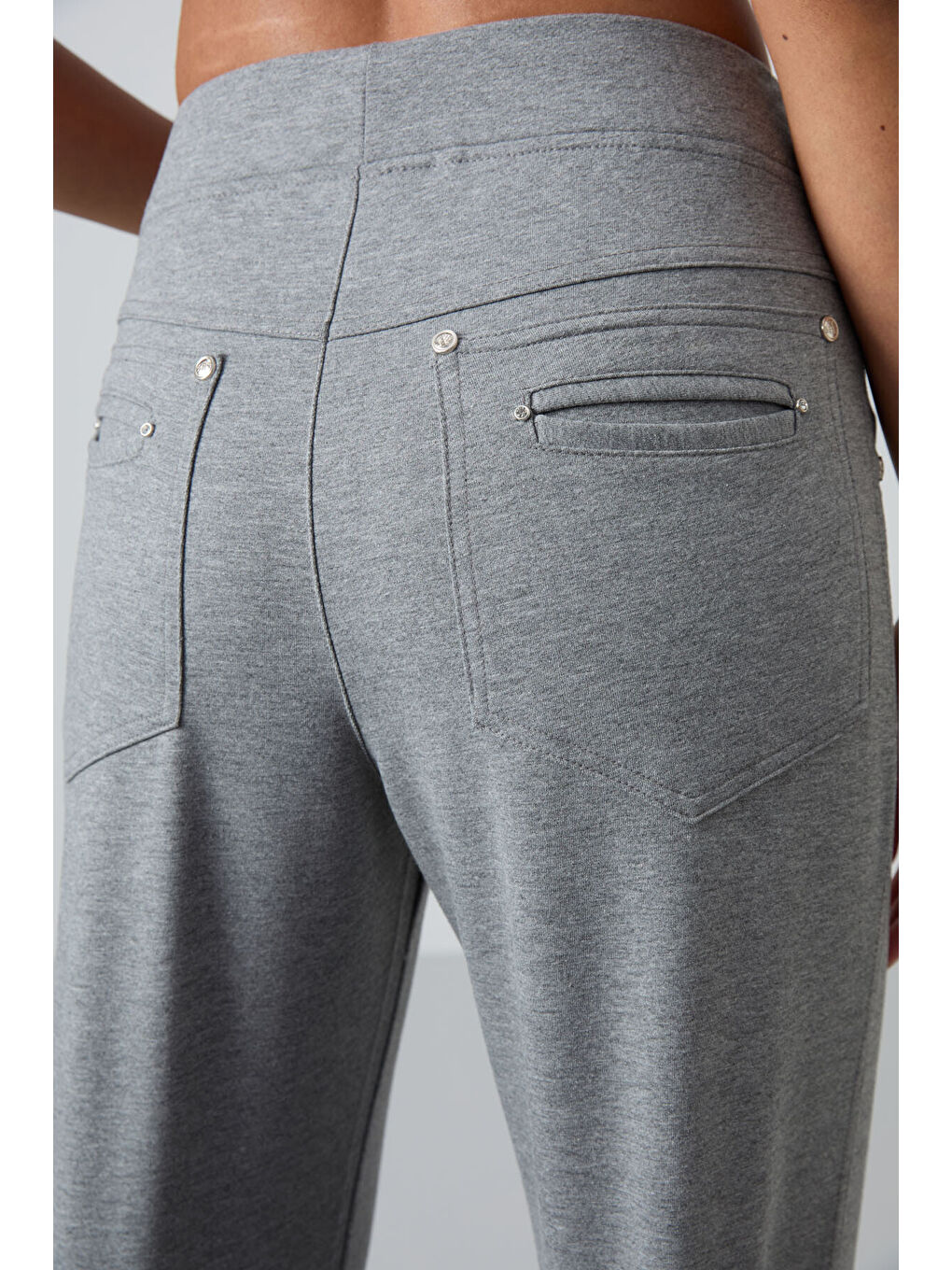 Gri Melanj Taş Detaylı Cepli Rahat Form Klasik Paça Kadın Eşofman Altı - 94007-4