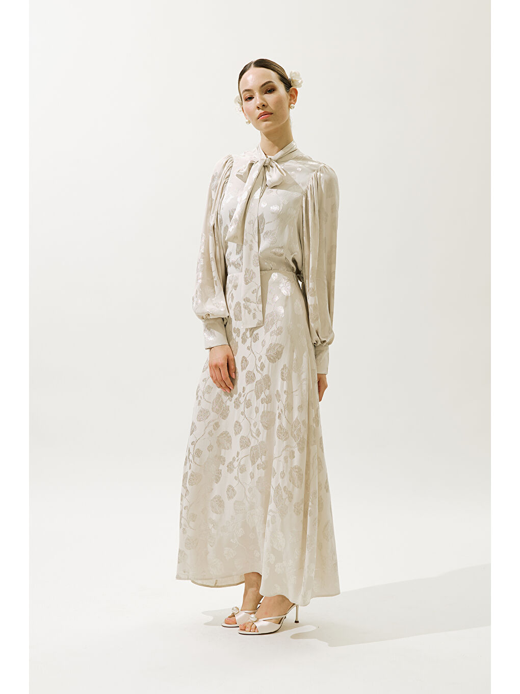 Bej Jakarlı Saten Etek Vanilya-2