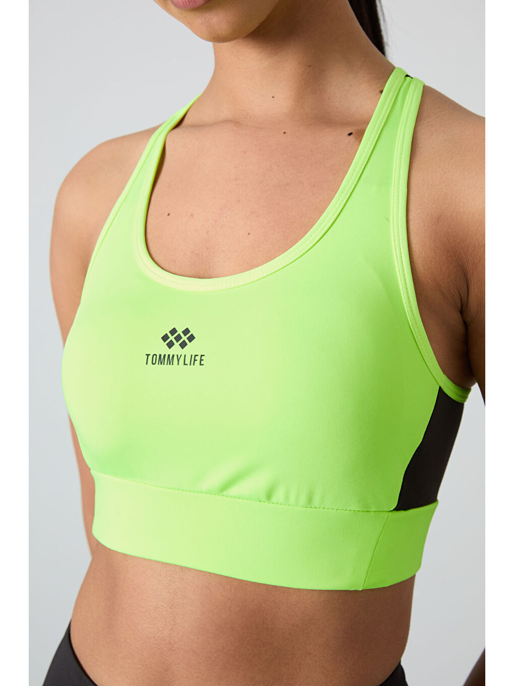 Neon Sarı Çapraz Sırt Detaylı Slim Fit U Yaka Pedli Kadın Spor Büstiyer - 97121-1