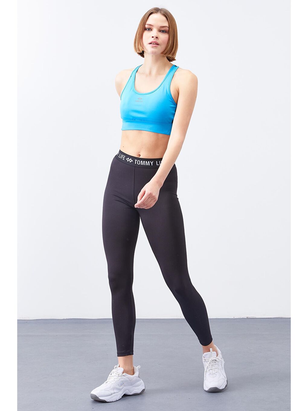 Turkuaz Çapraz Sırt Detaylı Slim Fit U Yaka Pedli Kadın Spor Büstiyer - 97121-1