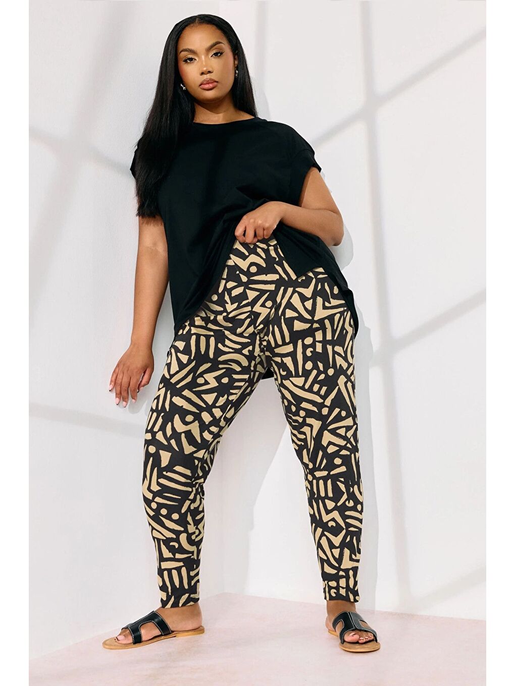 Siyah Büyük Beden Dar Paça Beli Lastikli Desenli İnce Pantolon 310135