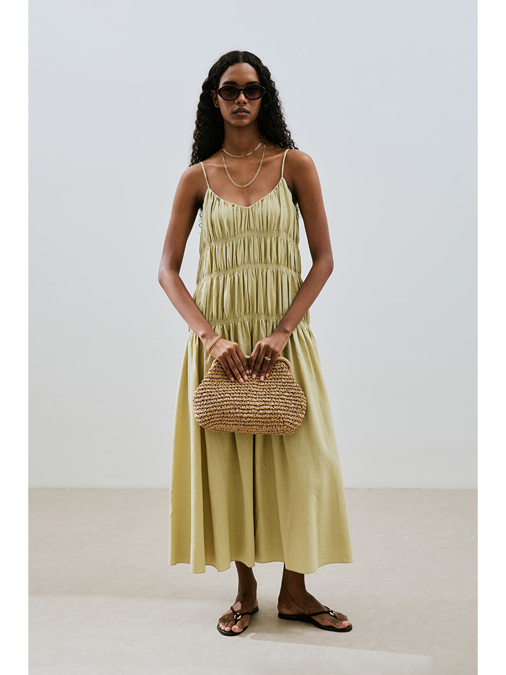 Dokulu Büzgü Detaylı Elbise Soft Yeşil-1