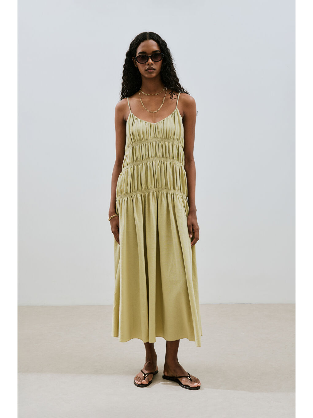 Dokulu Büzgü Detaylı Elbise Soft Yeşil-2