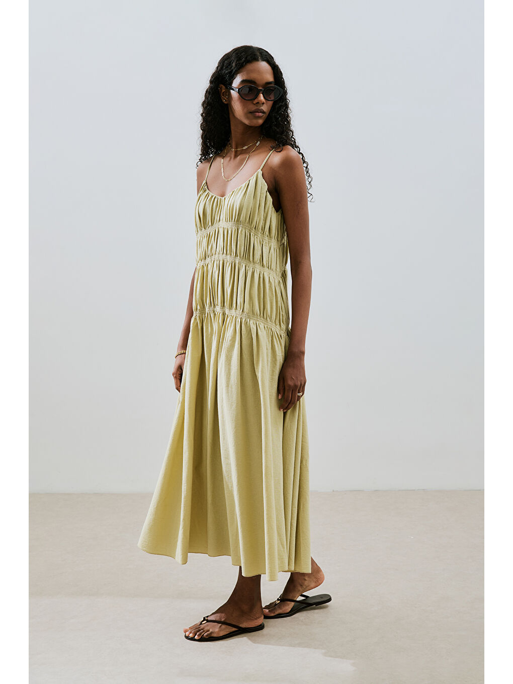 Dokulu Büzgü Detaylı Elbise Soft Yeşil-3