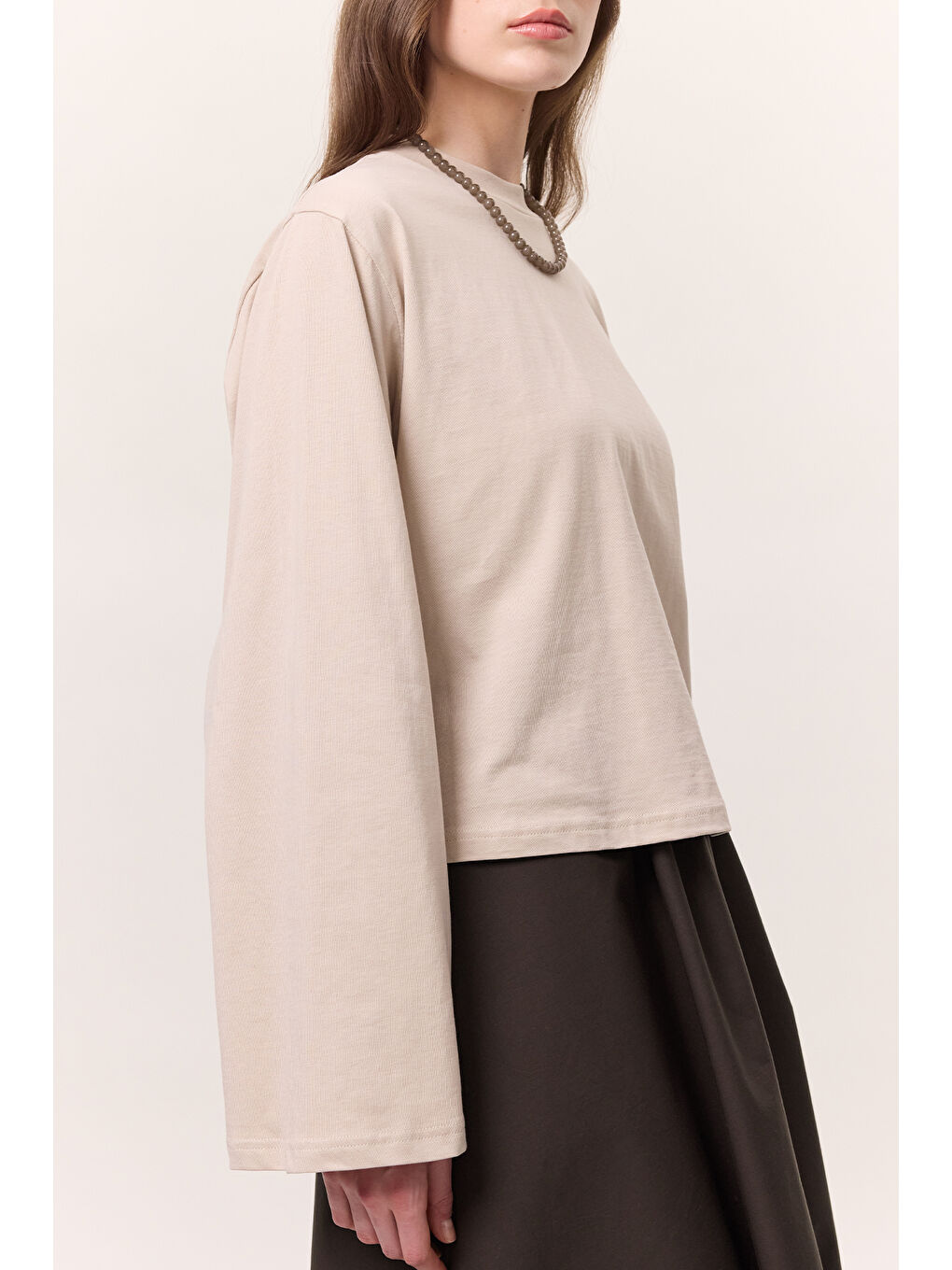 Bej Uzun Kollu Kısa Tshırt Taş-1