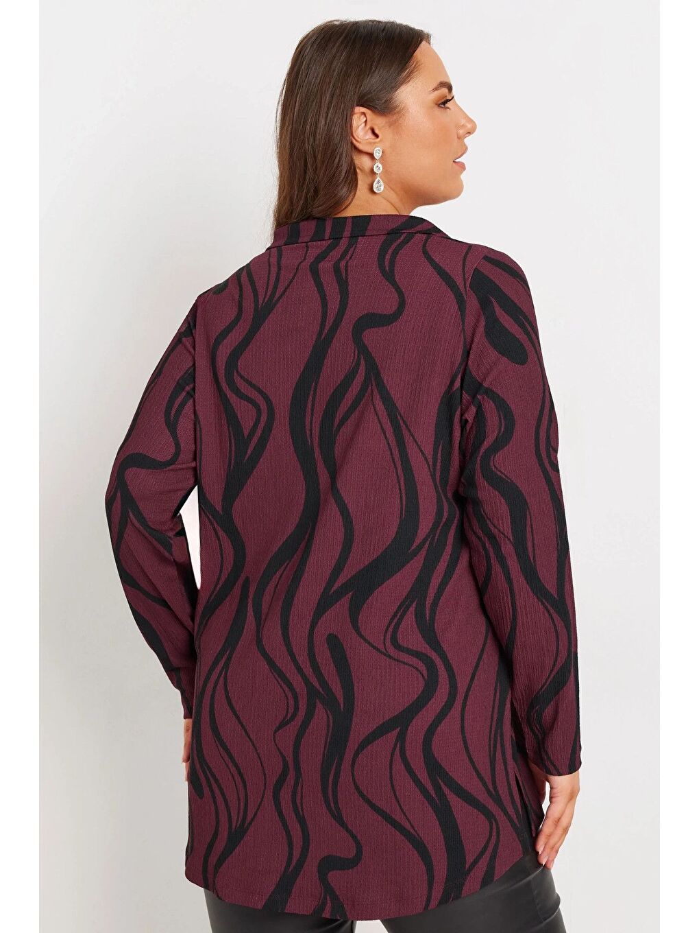 Bordo Büyük Beden Desenli V Yaka Önü Düğmeli Uzun Kollu Gömlek 322167-4