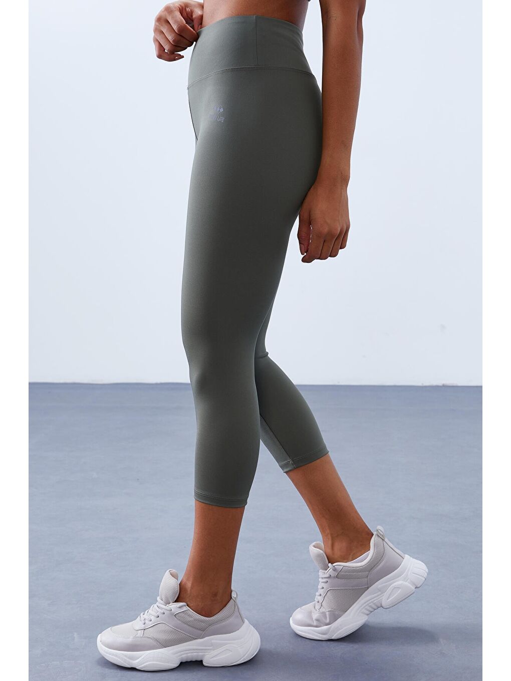 Yeşil Çağla Yüksek Bel Toparlayıcı Çapraz Sırt Detaylı Slim Fit Kadın Tayt Takım - 95283-3