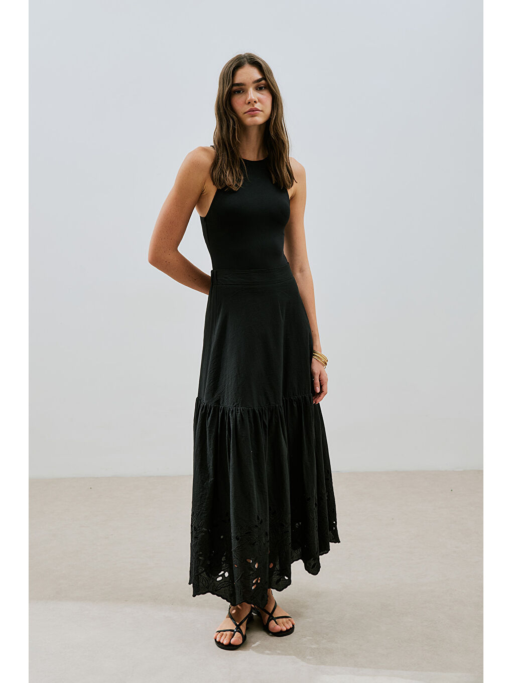 Nakışlı Uzun Etek Siyah-2