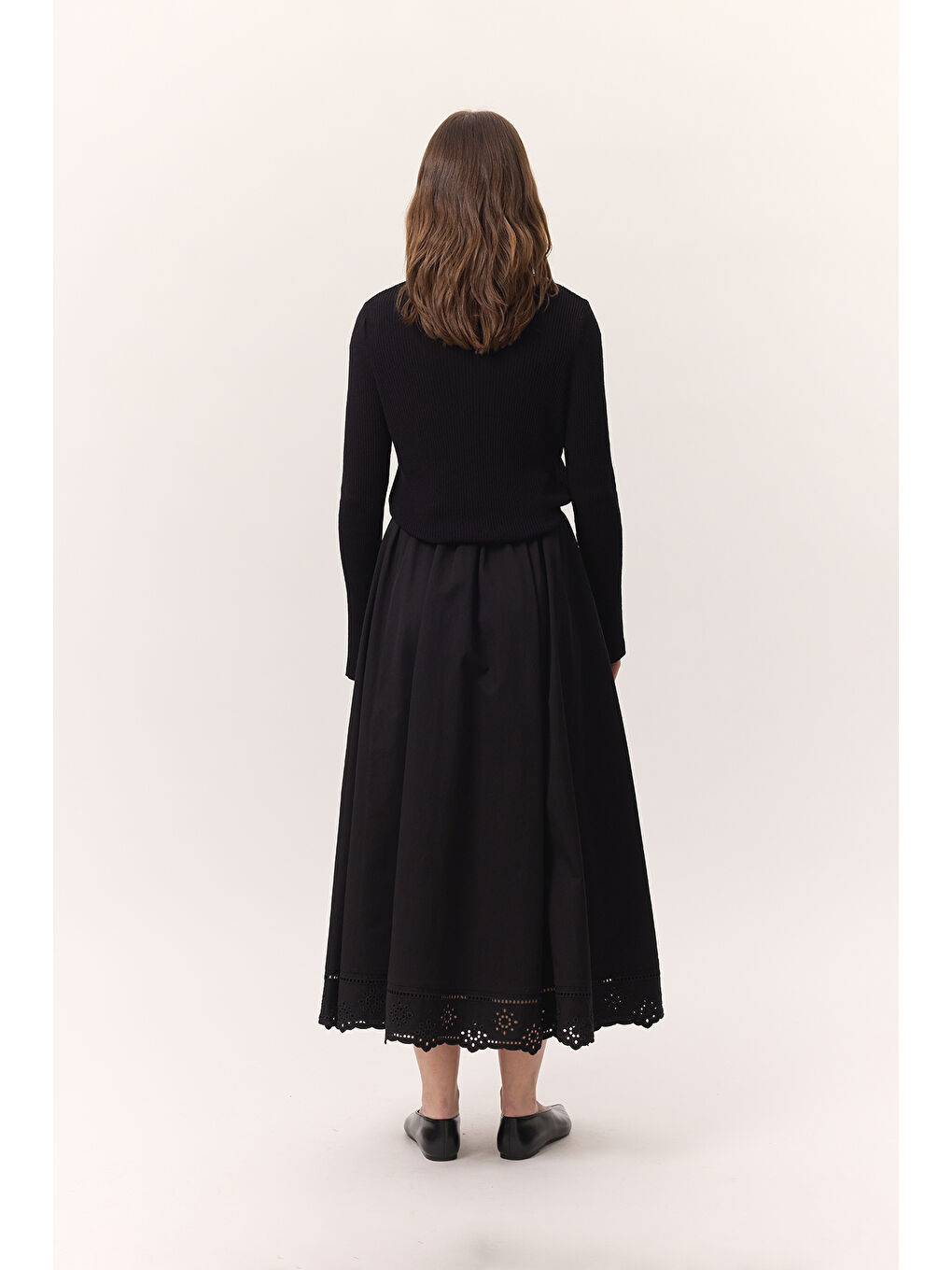 Nakış Detaylı Geniş Etek Siyah-6