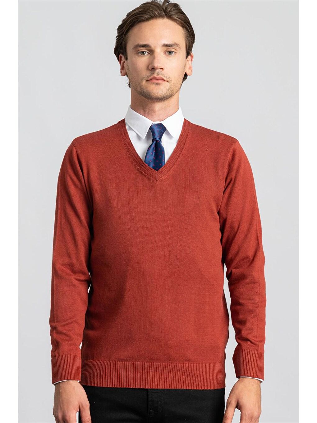 Kahverengi Erkek Standart Fit Normal Kesim V Yaka Pamuklu Tarçın Triko Kazak