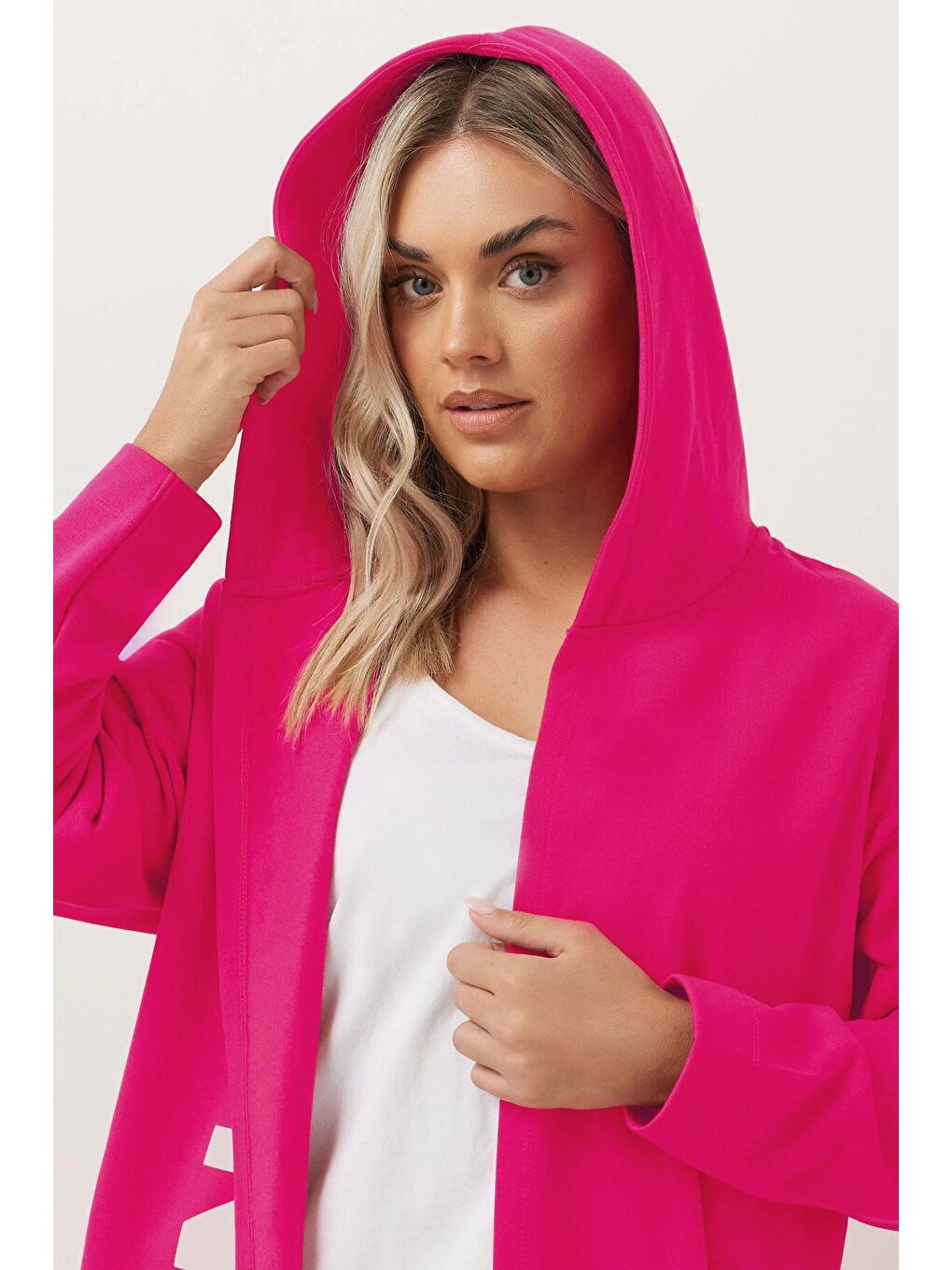 Pembe Büyük Beden Kapüşonlu Uzun Kollu Yazı Baskılı Cepsiz Hırka 303983-3