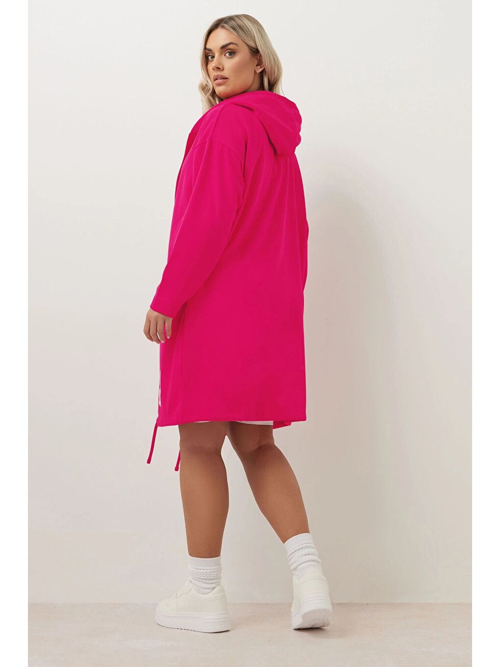 Pembe Büyük Beden Kapüşonlu Uzun Kollu Yazı Baskılı Cepsiz Hırka 303983-4