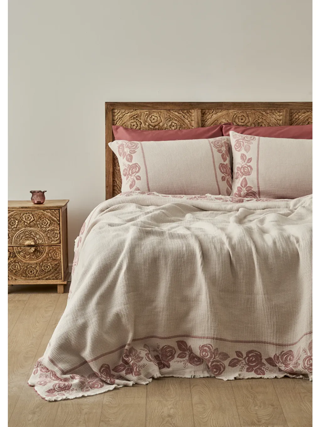 Ekru %100 Pamuk Rose Jakarlı Çift Kişilik Yatak Örtüsü Seti Krem (240x260 cm)