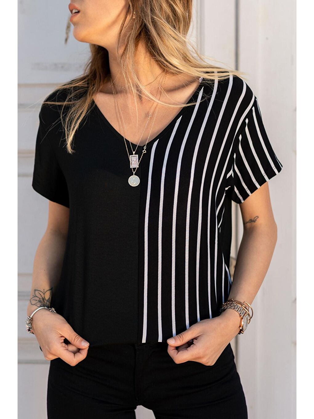 Siyah V Yaka Bluz 0YXK2-43360-02