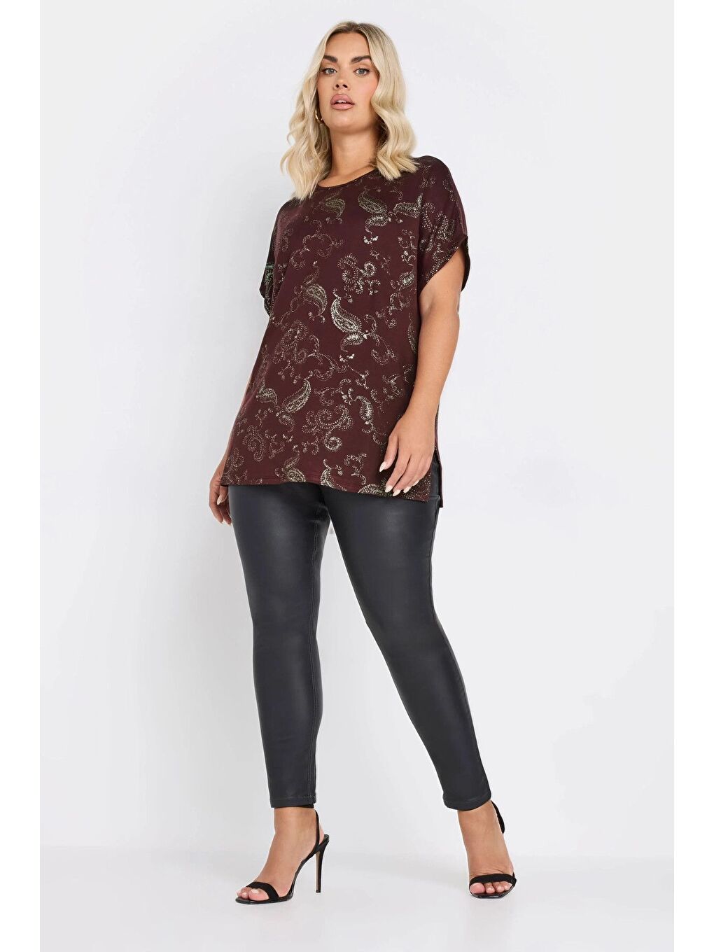 Bordo Büyük Beden Kısa Kollu Bisiklet Yaka Metalik Desenli Bluz 303666-1