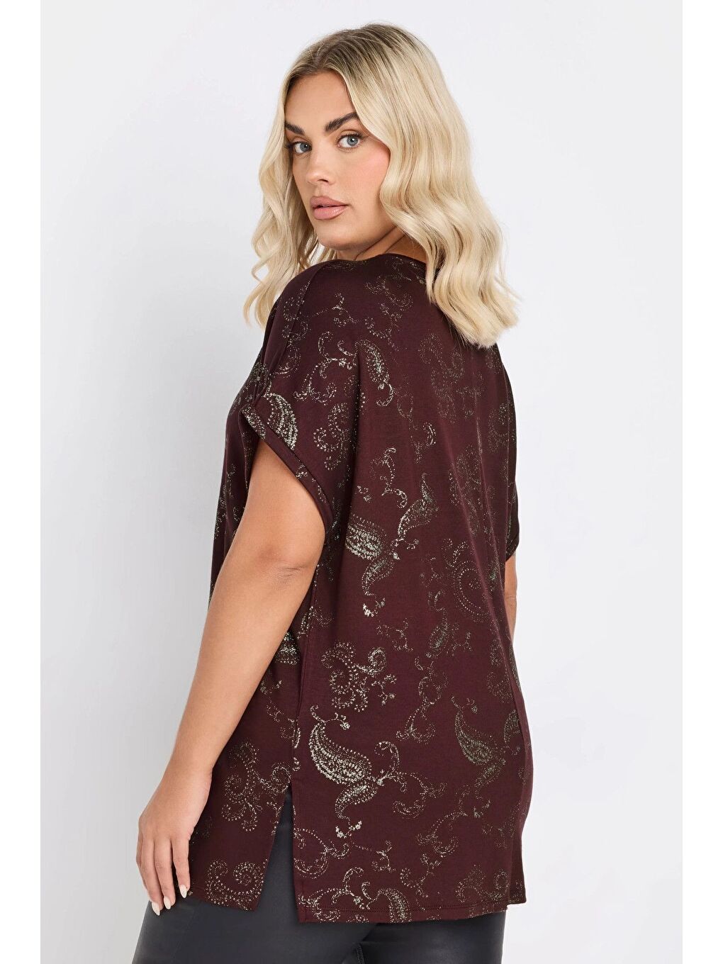 Bordo Büyük Beden Kısa Kollu Bisiklet Yaka Metalik Desenli Bluz 303666-3