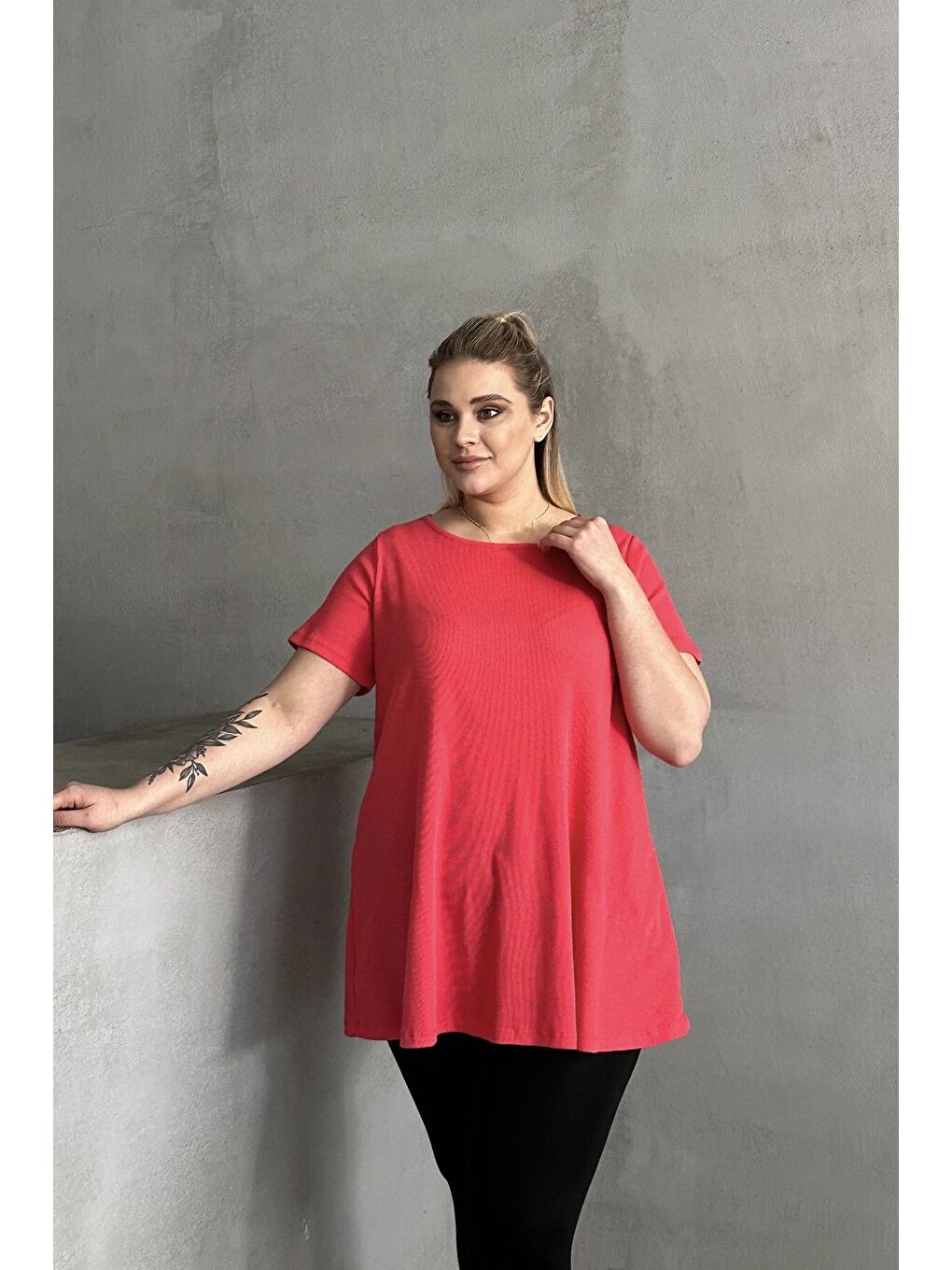 Fuşya Büyük Beden Kısa Kollu Bisiklet Yaka Eteği Bollaşan Basic Bluz 100-50-3