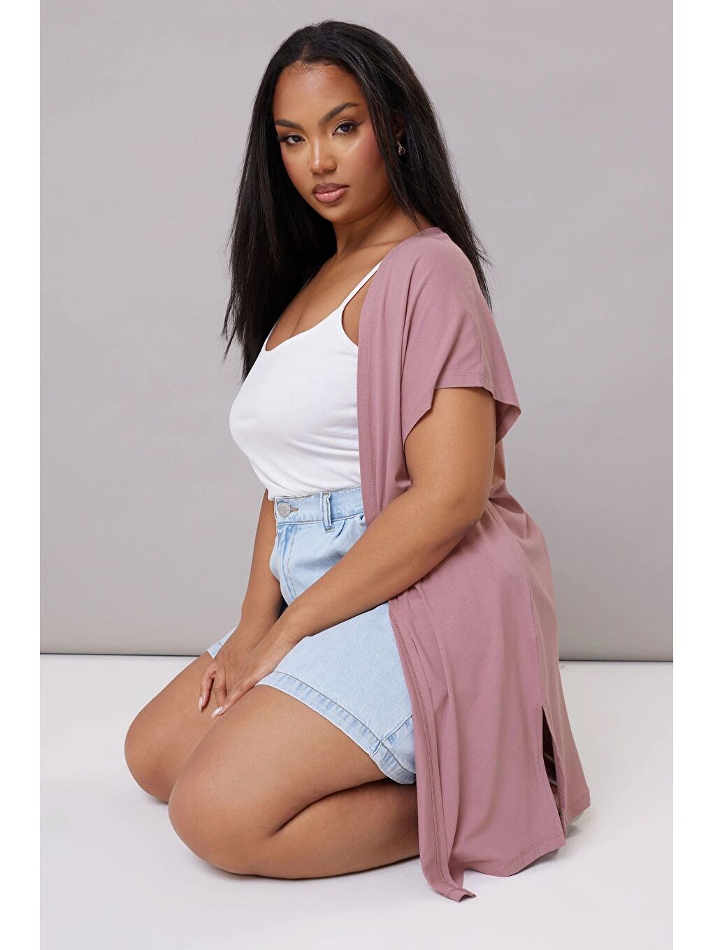 Pembe Büyük Beden Kısa Kollu Önü Kapamasız İnce Hırka 322645-1