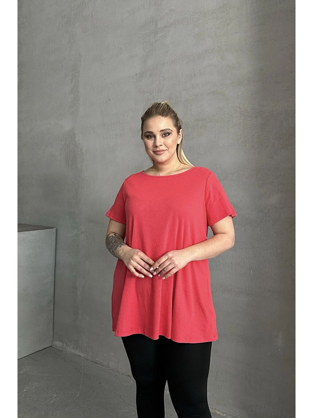 Fuşya Büyük Beden Kısa Kollu Bisiklet Yaka Eteği Bollaşan Basic Bluz 100-50-4