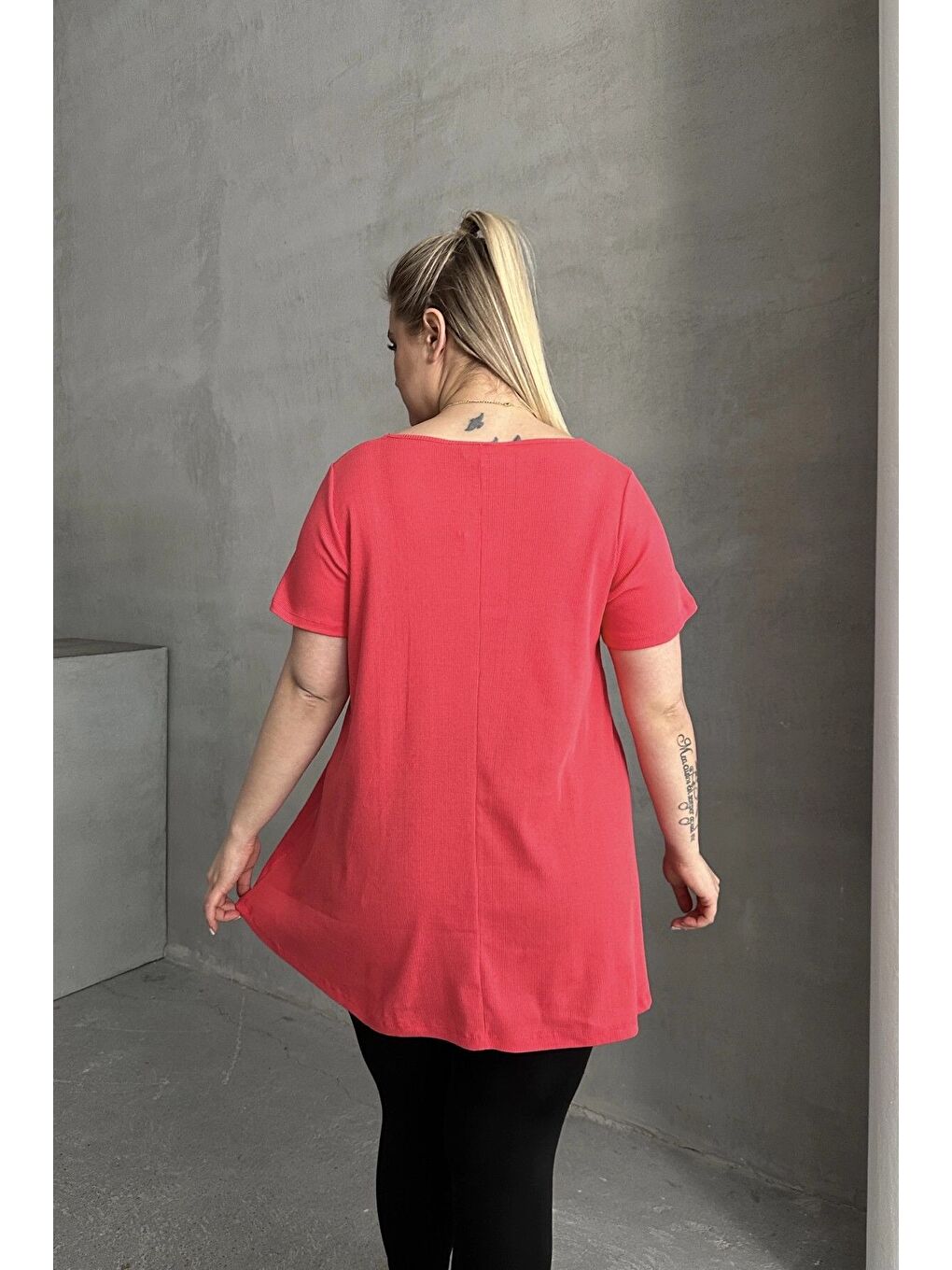 Fuşya Büyük Beden Kısa Kollu Bisiklet Yaka Eteği Bollaşan Basic Bluz 100-50-7