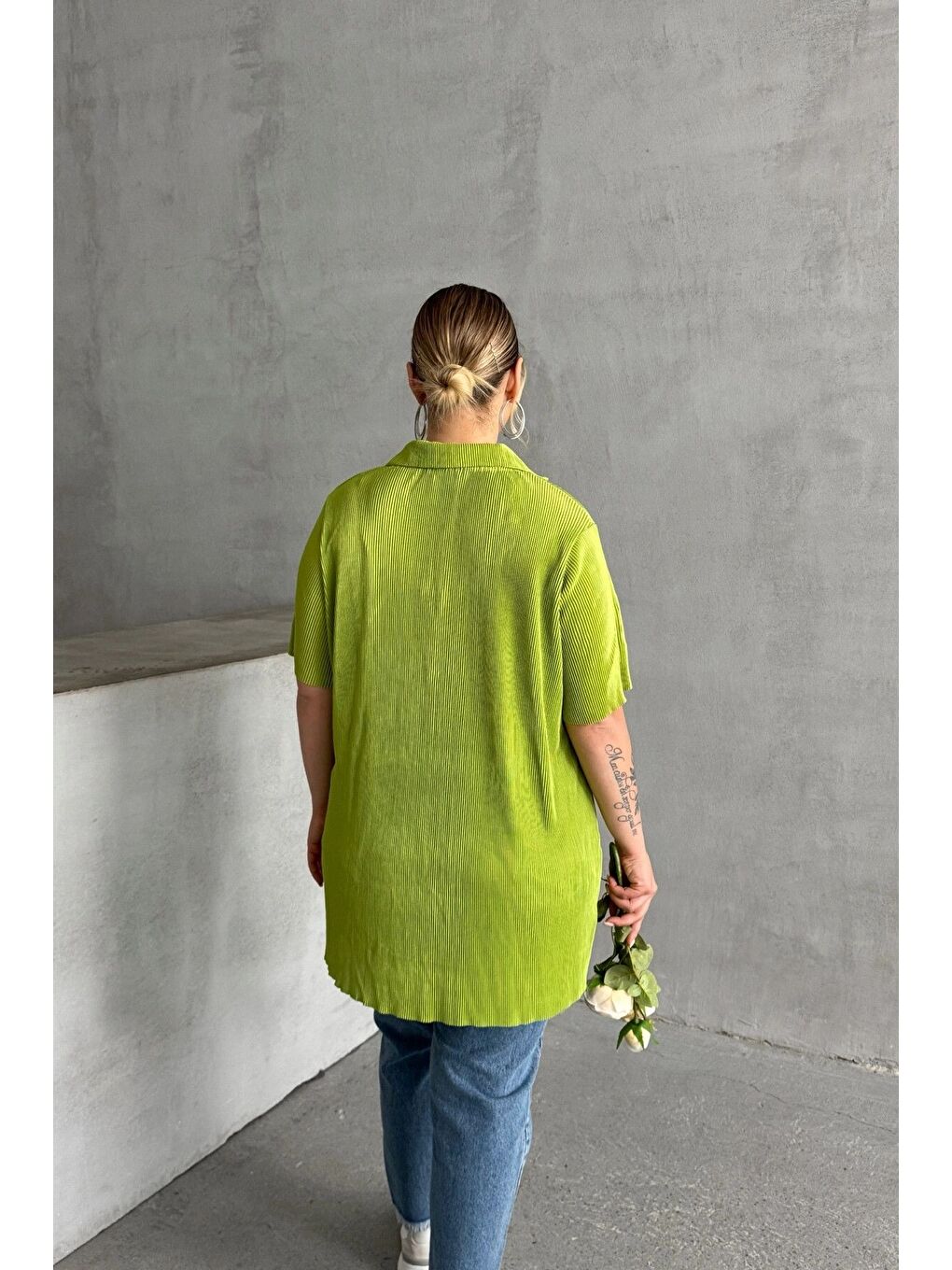 Yeşil Büyük Beden Kısa Kollu Önü Düğmeli Fitilli İnce Gömlek 300738-6