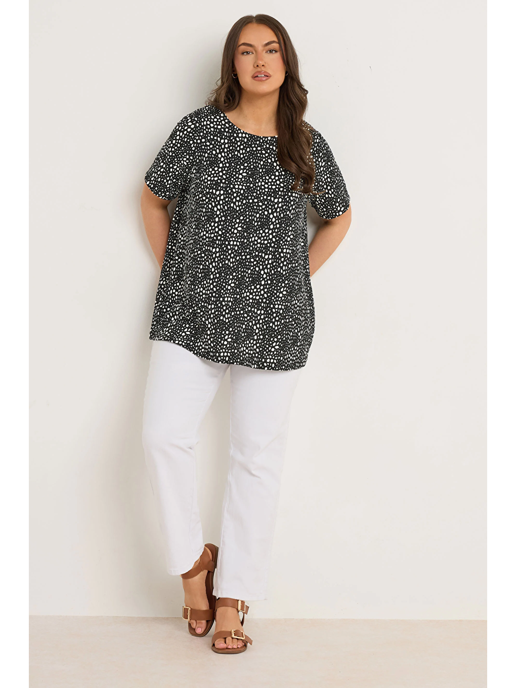 Siyah Büyük Beden Kısa Kollu Bisiklet Yaka Desenli Bluz 615913-1