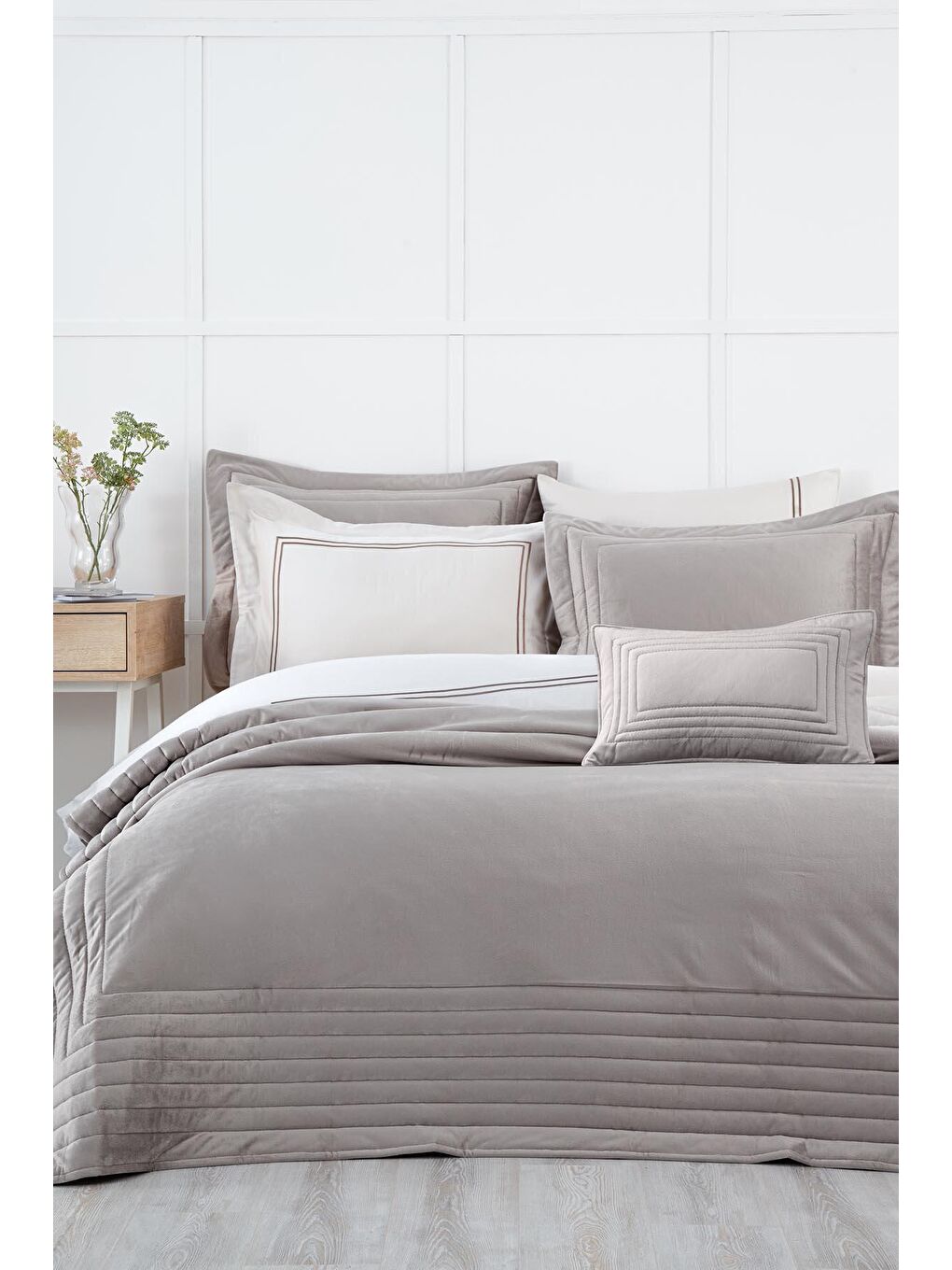 Gri Feza Çift Kişilik Yatak Örtüsü Takımı Pamuklu