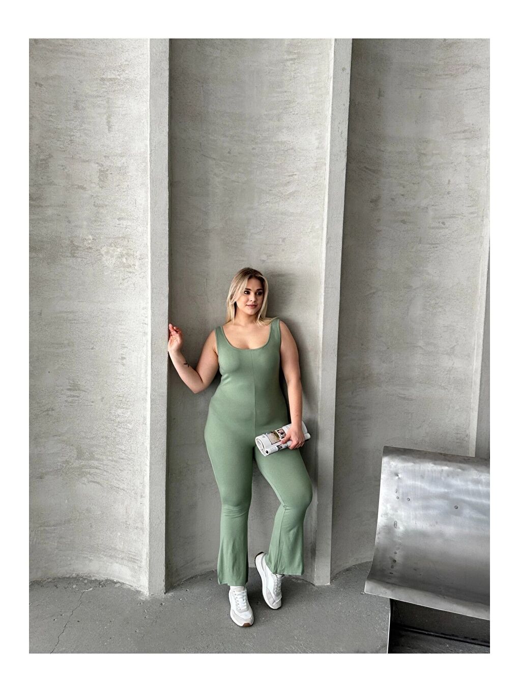 Yeşil Büyük Beden Sıfır Kol İspanyol Paça Kapamasız Esnek Tulum 224983-1