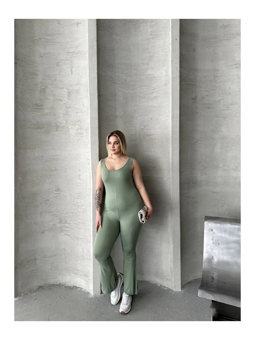 Yeşil Büyük Beden Sıfır Kol İspanyol Paça Kapamasız Esnek Tulum 224983-3