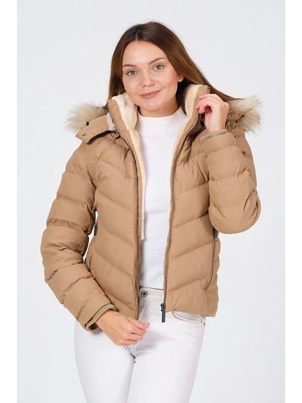 Bej Kadın Vizon Kapüşonlu Fermuarlı Kısa Şişme Mont-2