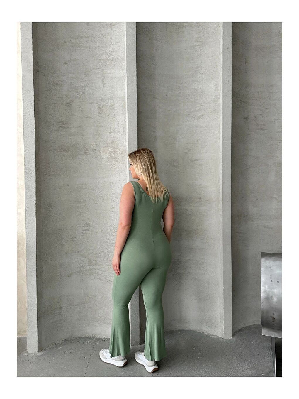 Yeşil Büyük Beden Sıfır Kol İspanyol Paça Kapamasız Esnek Tulum 224983-6