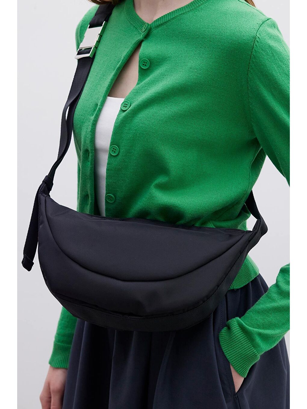 Lexa Metal Tokalı Çapraz Çanta Siyah-4