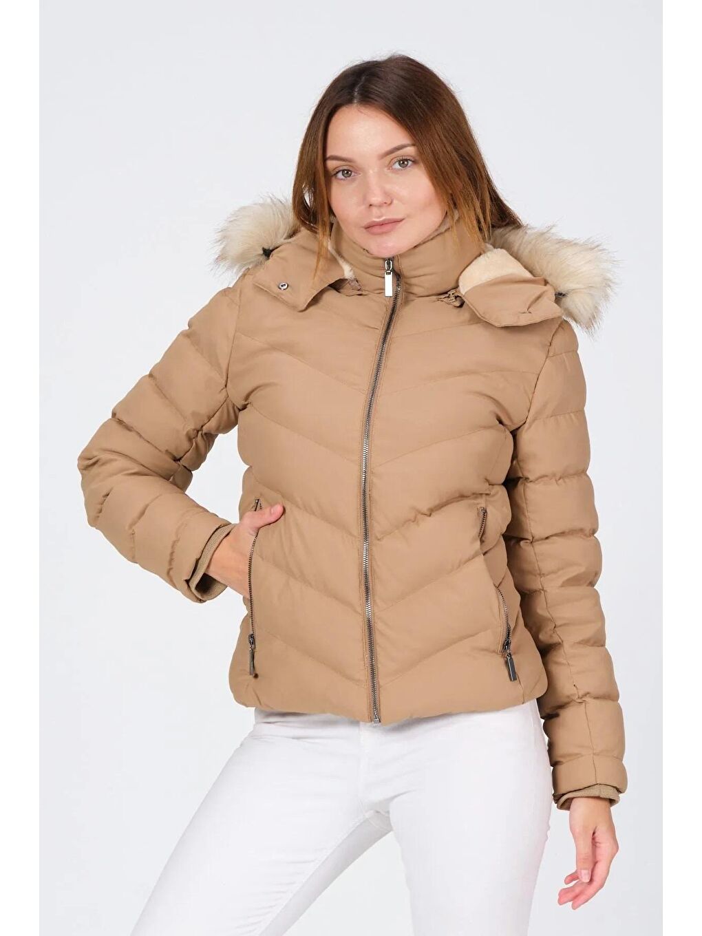 Bej Kadın Vizon Kapüşonlu Fermuarlı Kısa Şişme Mont-4