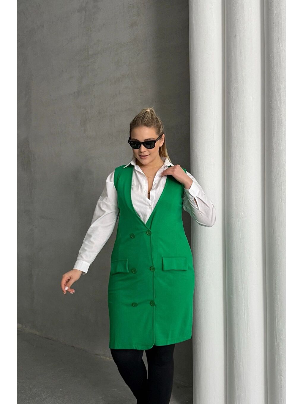 Yeşil Büyük Beden Sıfır Kol Önü Düğmeli Cep Görünümlü Hırka 300860-1