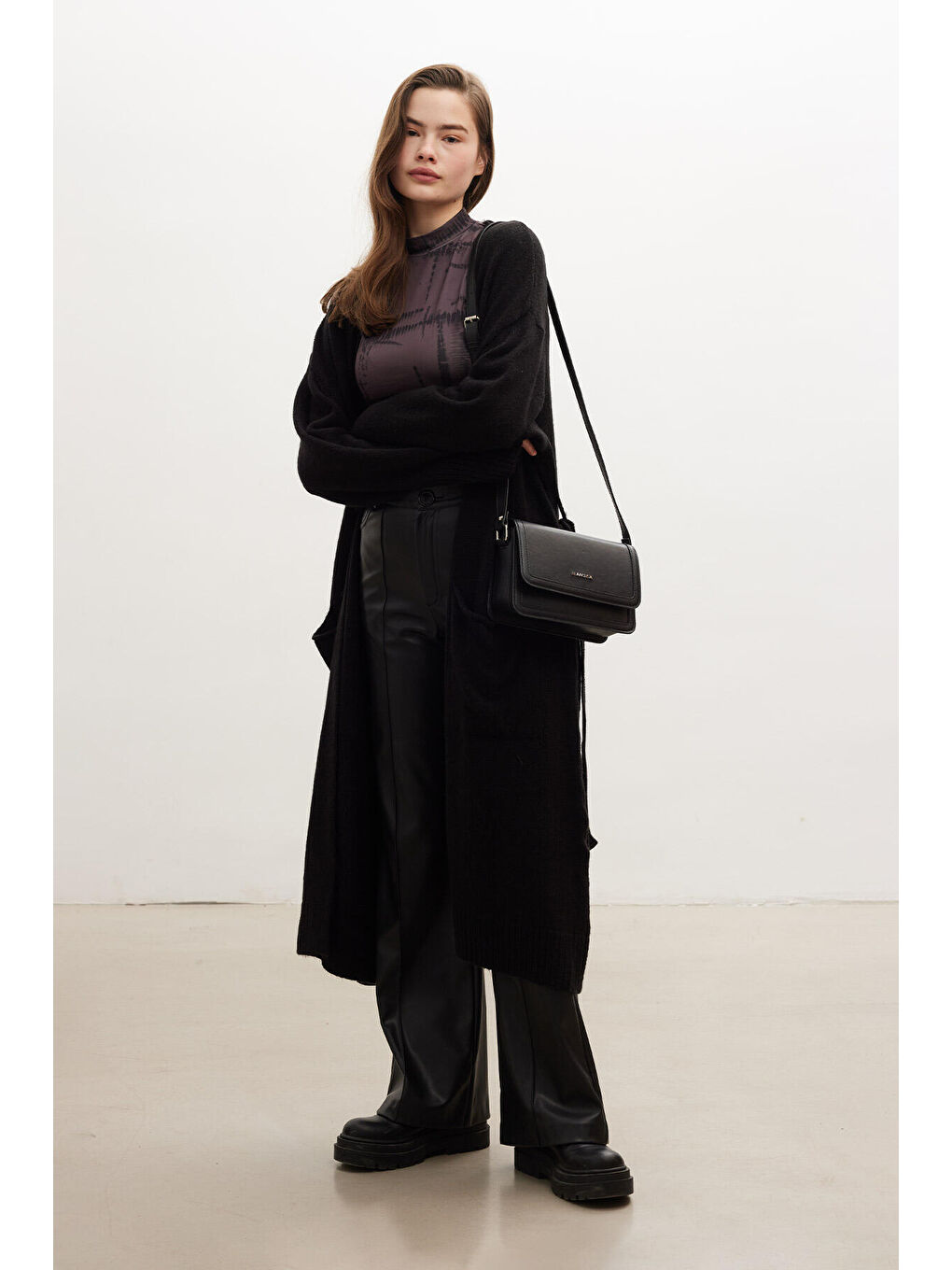 Kapaklı Omuz Çantası Siyah-2