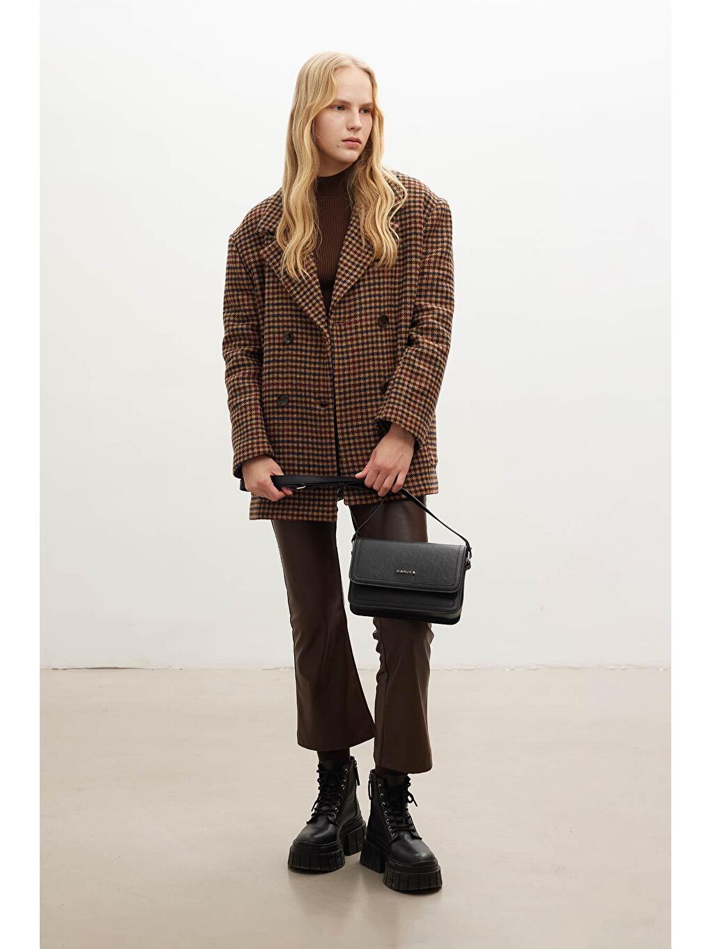 Kapaklı Omuz Çantası Siyah-3