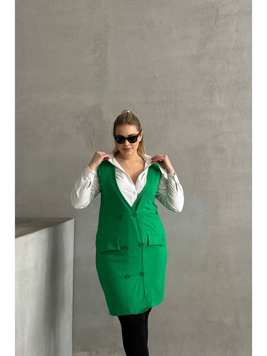 Yeşil Büyük Beden Sıfır Kol Önü Düğmeli Cep Görünümlü Hırka 300860-3