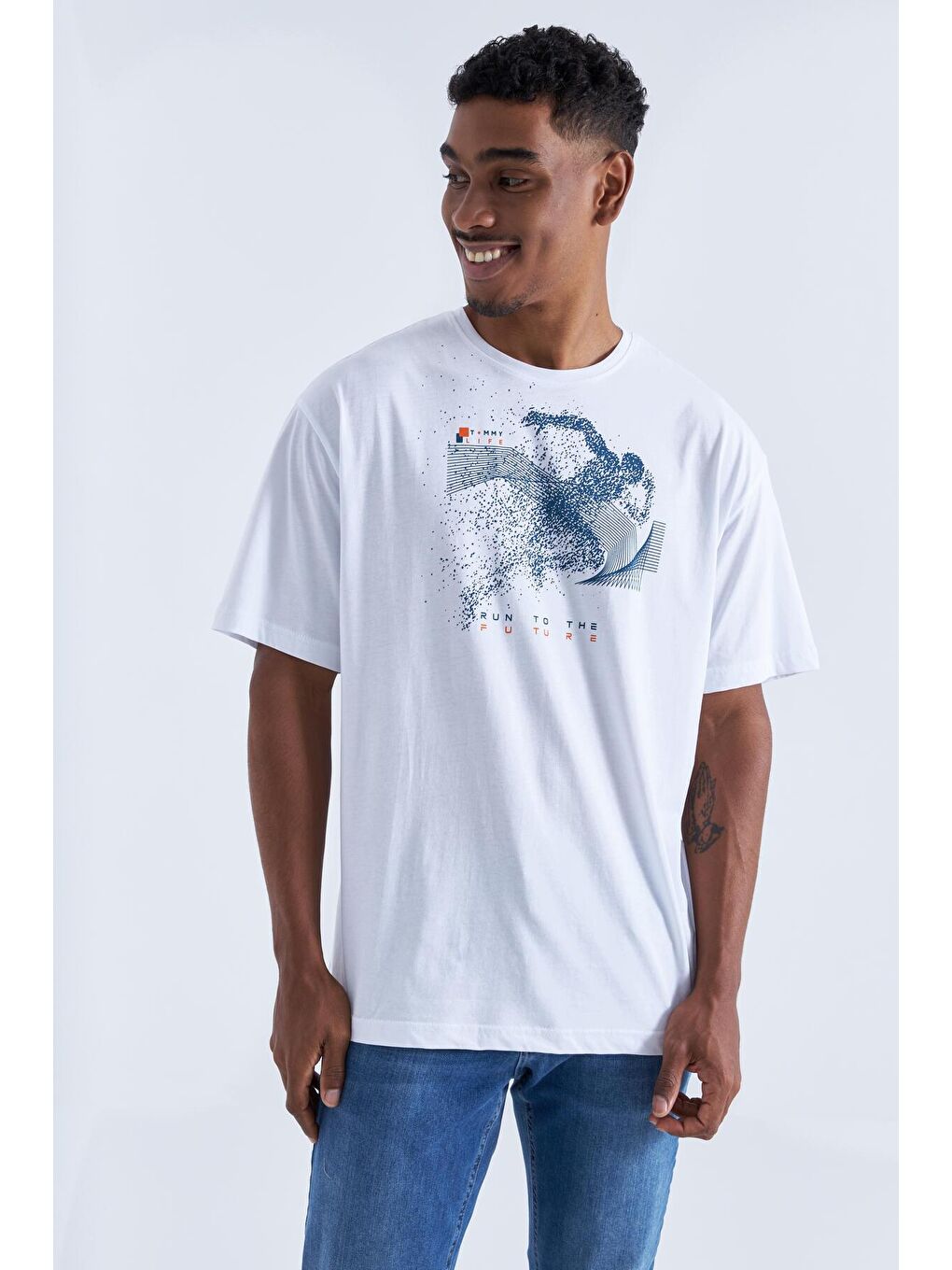 Beyaz Baskı Detaylı O Yaka Erkek Oversize Tişört  - 88093