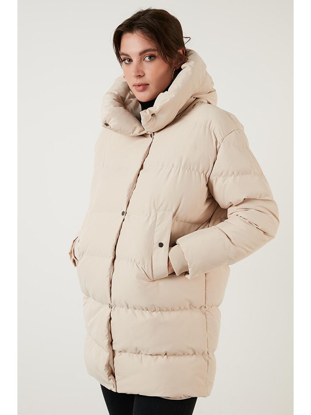 Ekru Cep Detaylı Kapüşonlu Uzun Oversize Şişme Mont 497MELODY-3