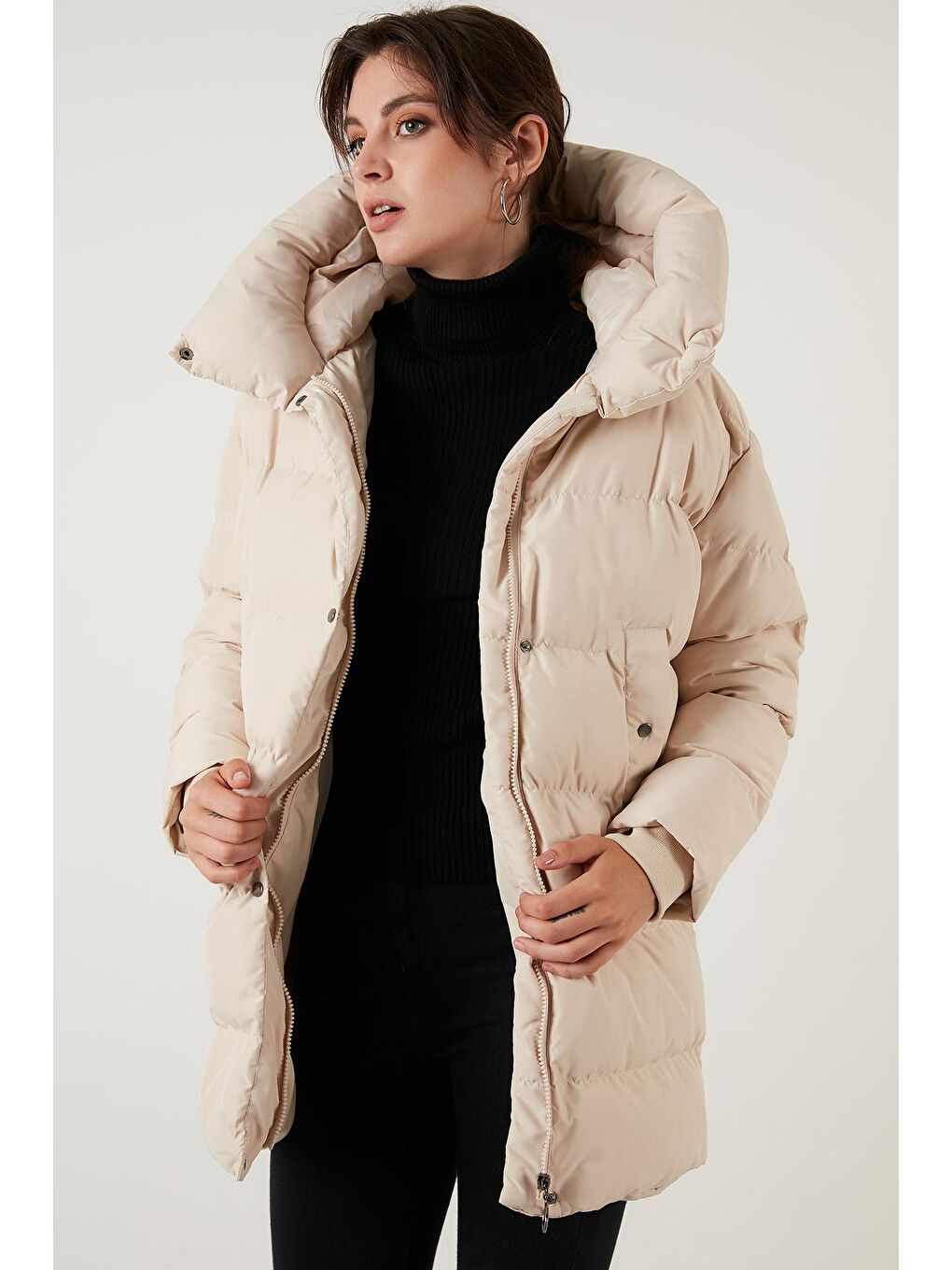 Ekru Cep Detaylı Kapüşonlu Uzun Oversize Şişme Mont 497MELODY-4