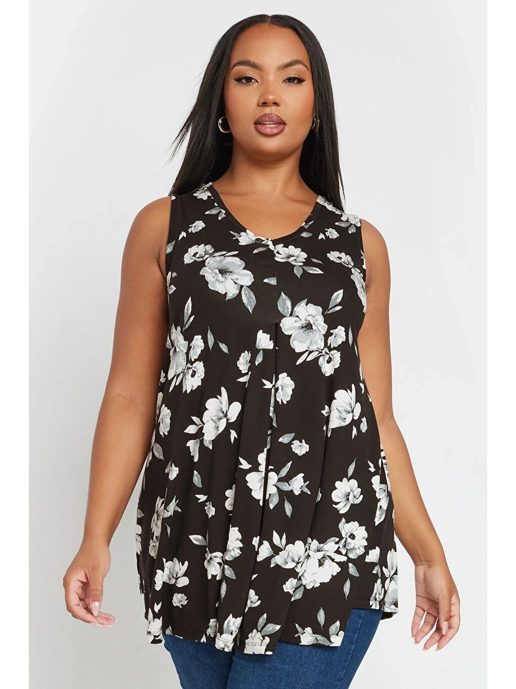 Siyah Büyük Beden Sıfır Kol V Yaka Desenli Elastanlı Bluz 303422