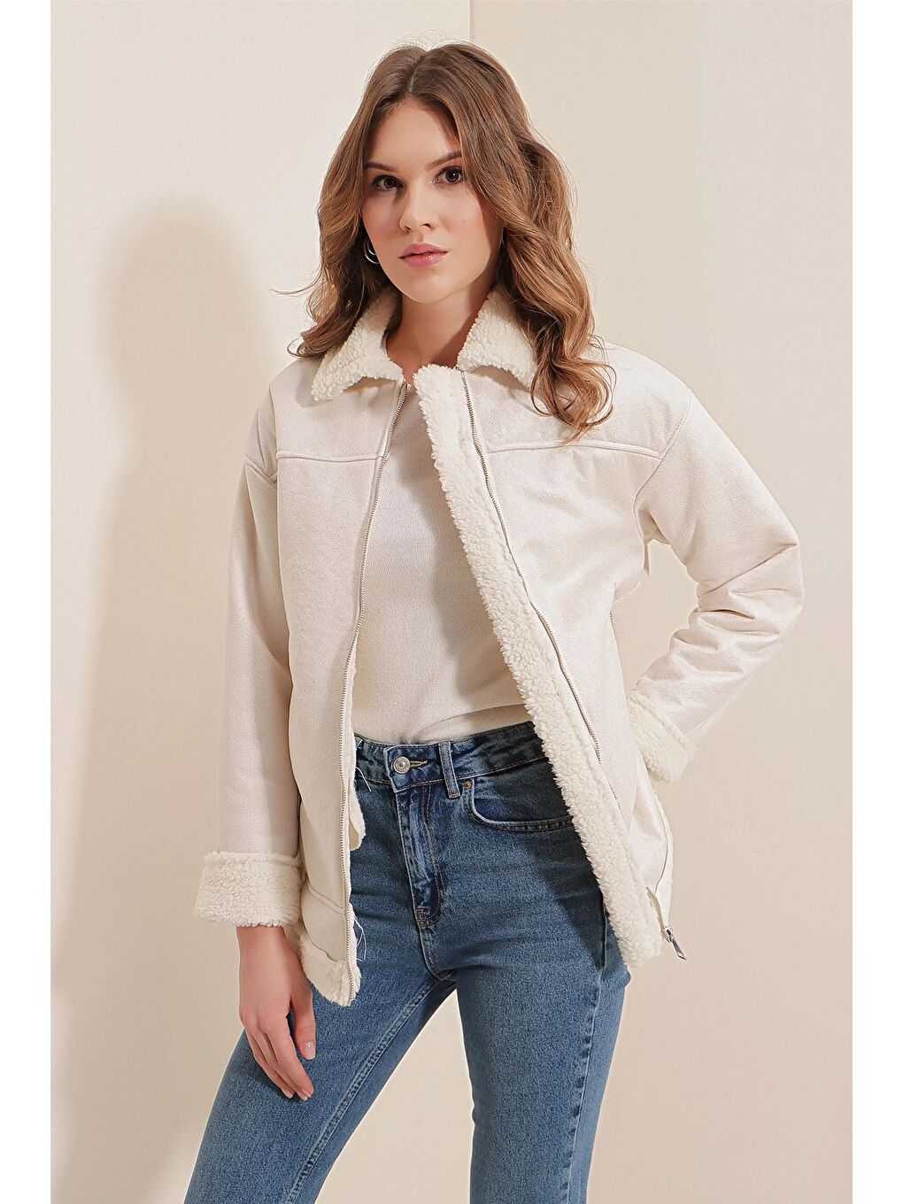 Ekru Fermuarlı İçi Kürklü Suni Deri Mont-1