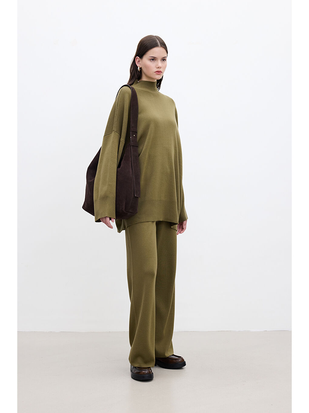 Oversize Yüksek Yaka Kazak Yeşil-2