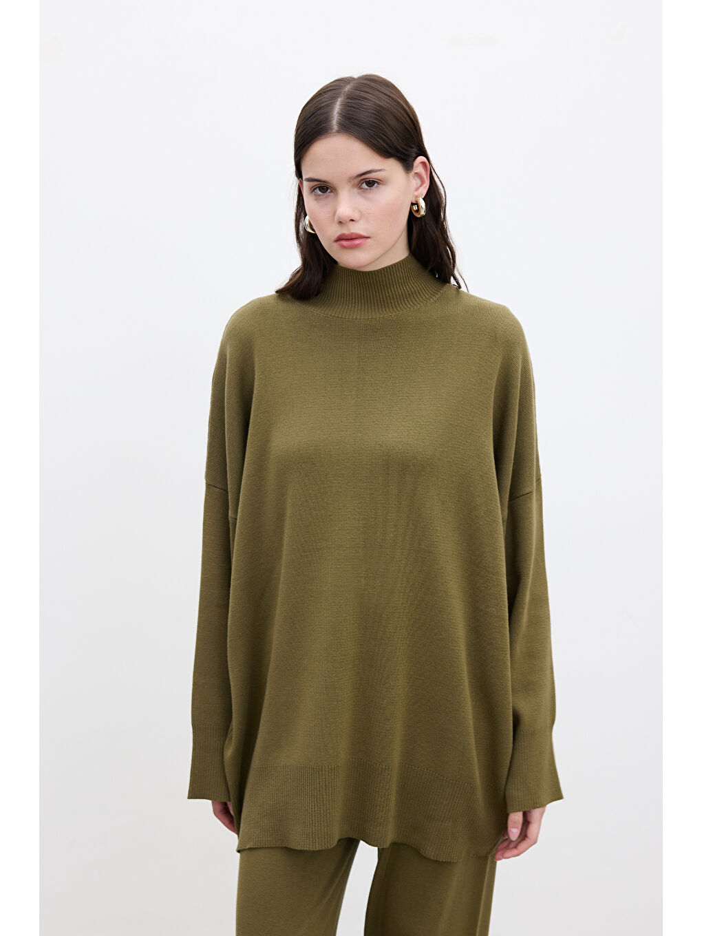 Oversize Yüksek Yaka Kazak Yeşil-3